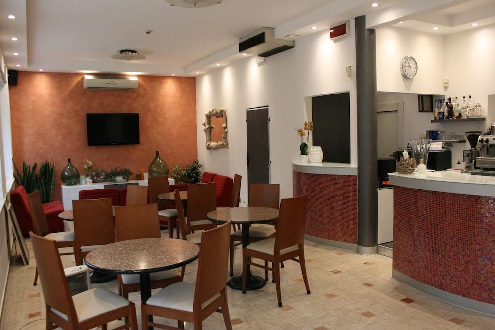 Hotel Ardesia Rimini Exterior photo