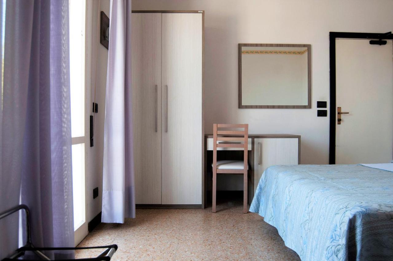 Hotel Ardesia Rimini Exterior photo